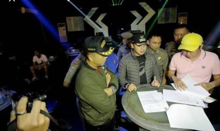 Melanggar PSBB: Bima Arya Menyegel Tempat Hiburan Malam di Bogor